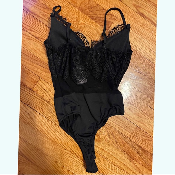 Black Lace Bodysuit - Picture 2 of 3